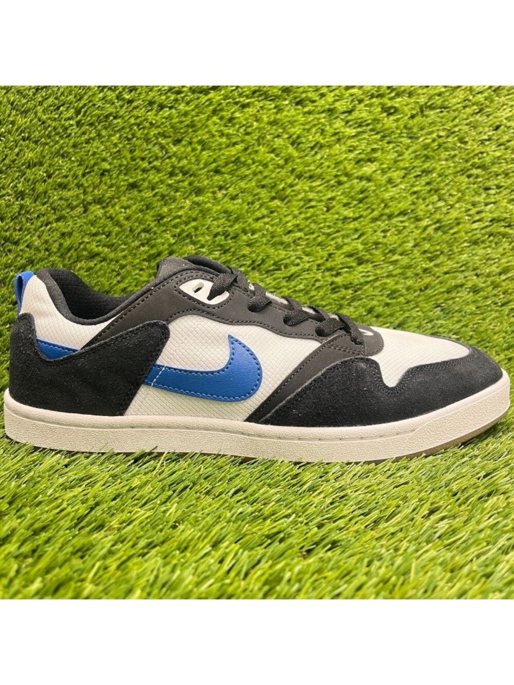 Nike SB Alleyoop Mens Size 10 White Black Blue Athletic Skate Shoes Sneakers